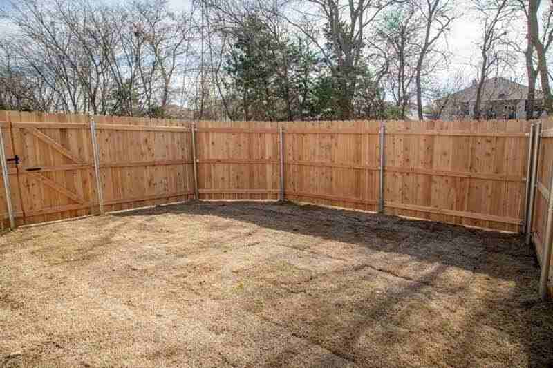1910 Jasmine Dr - Photo 4 of 5