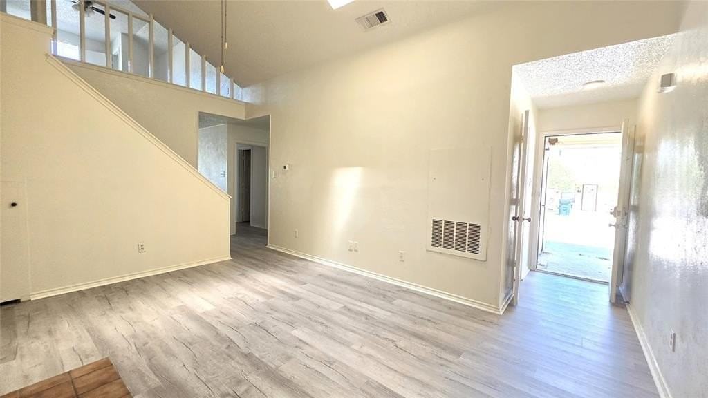 3028 N Bell Ave - Photo 3 of 31