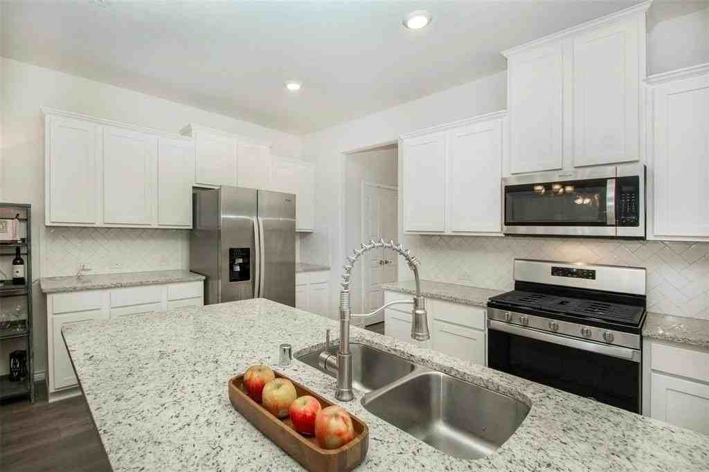 2348 Opaline Dr - Photo 7 of 20