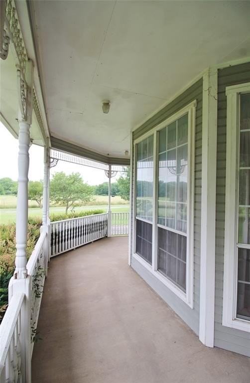 8150 Bob White Rd - Photo 5 of 36