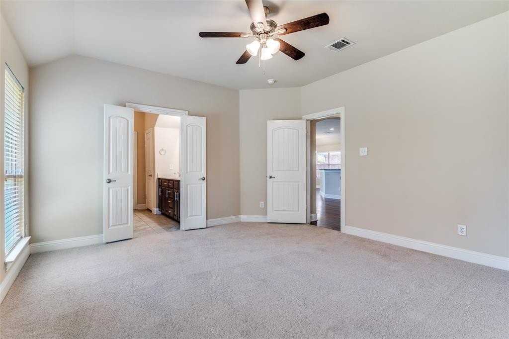 495 Chandler Ct - Photo 7 of 12