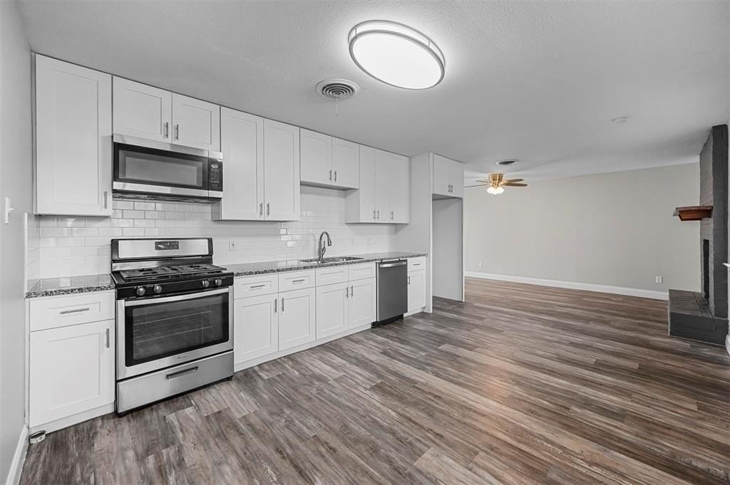 5421 Greenwood Way - Photo 6 of 27