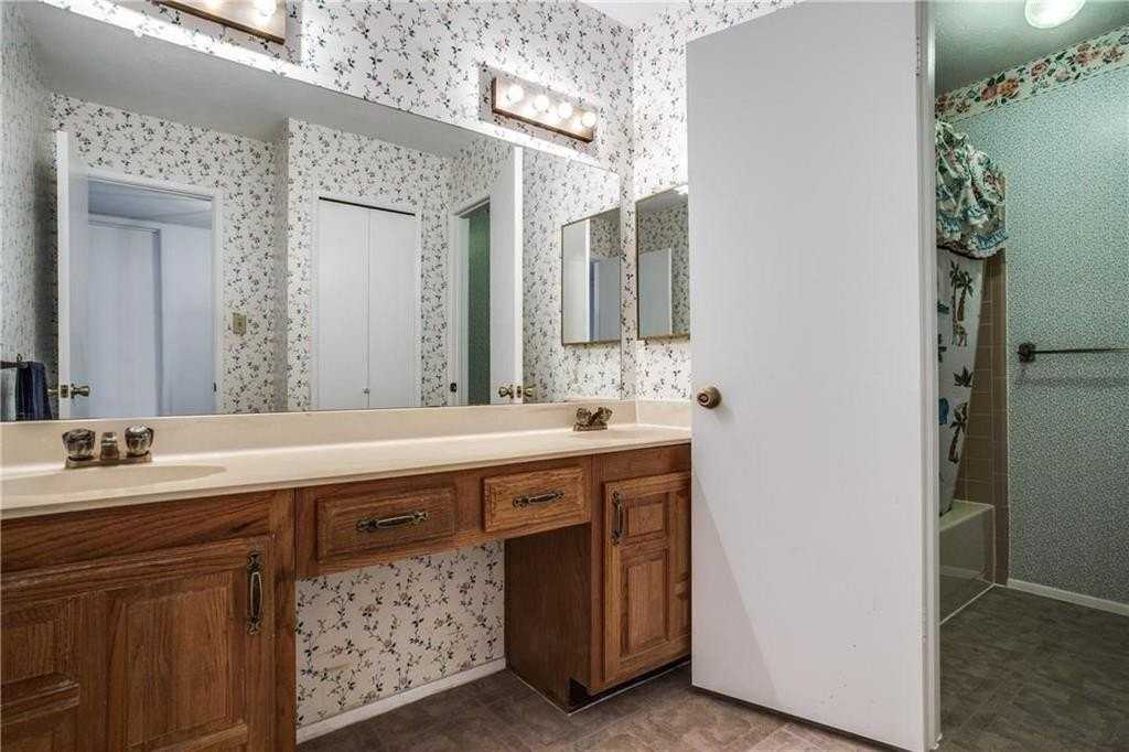 7612 Jerome Dr - Photo 5 of 11