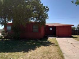 featured image of 302 Fannin St