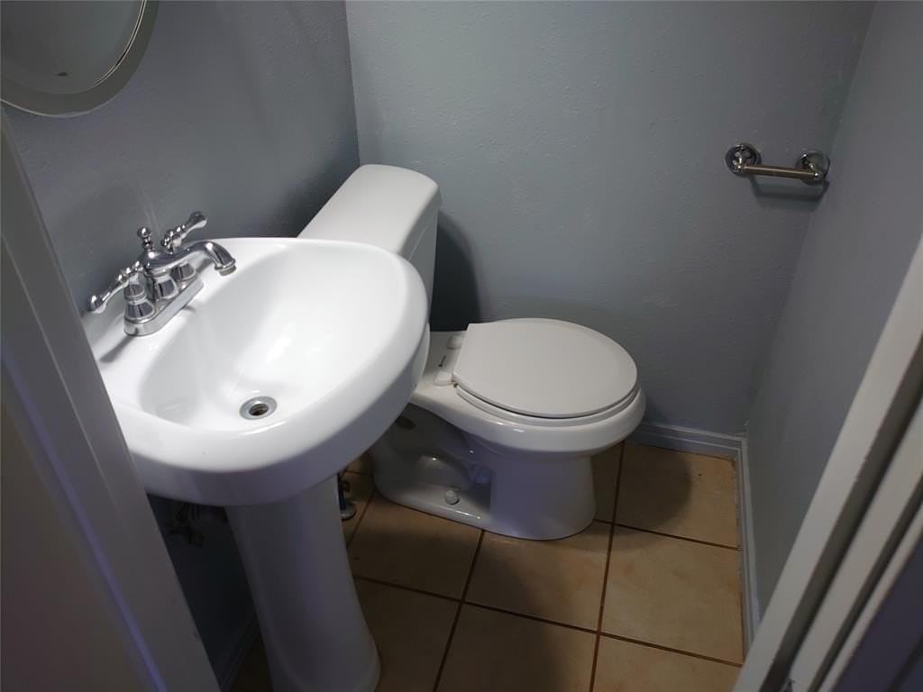 302 Fannin St - Photo 7 of 7