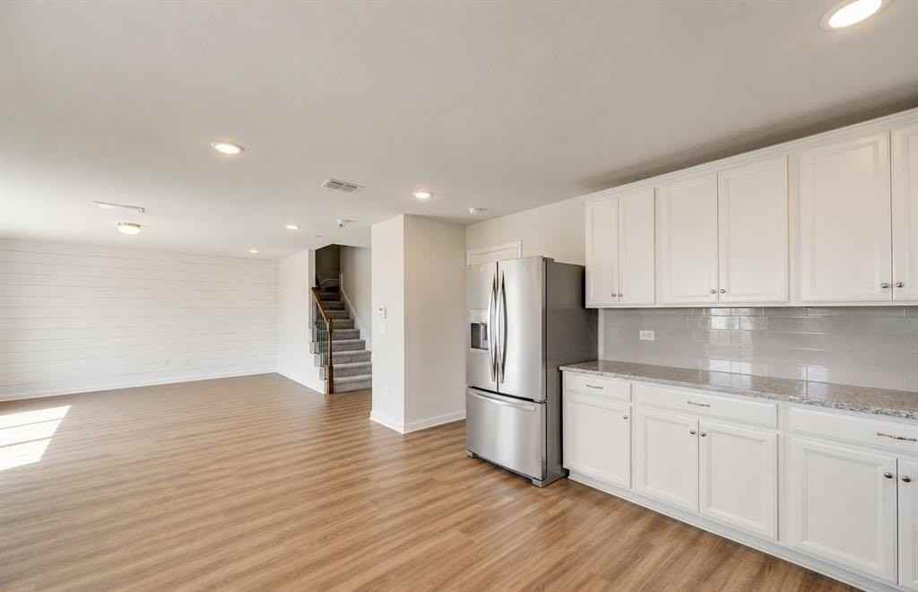 1806 Aslynn Cir - Photo 6 of 15