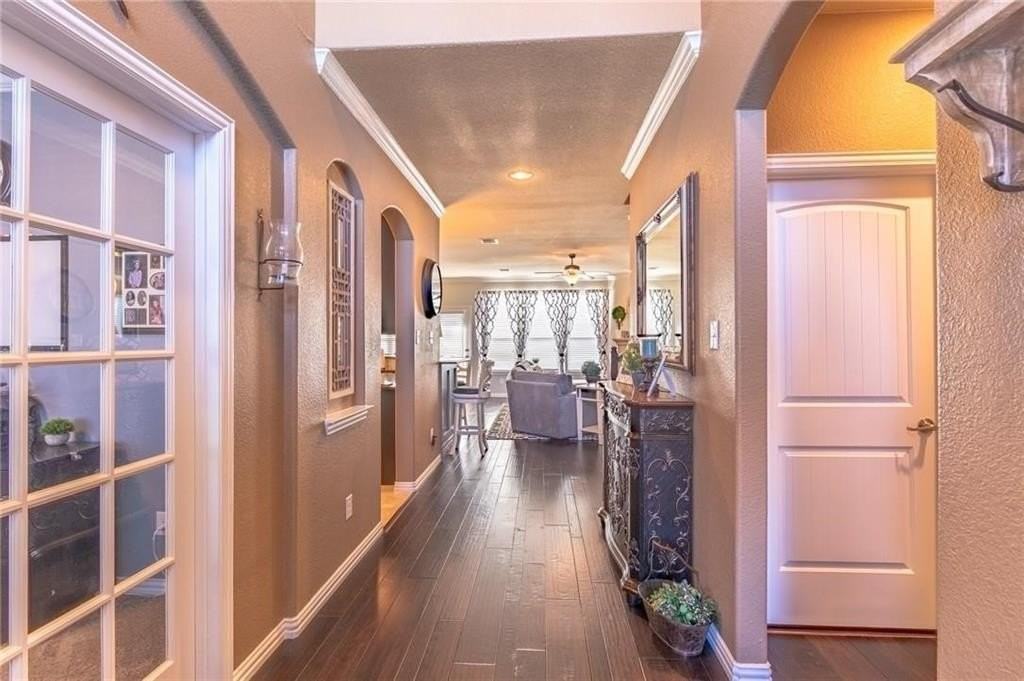809 Park Place Ln - Photo 2 of 30