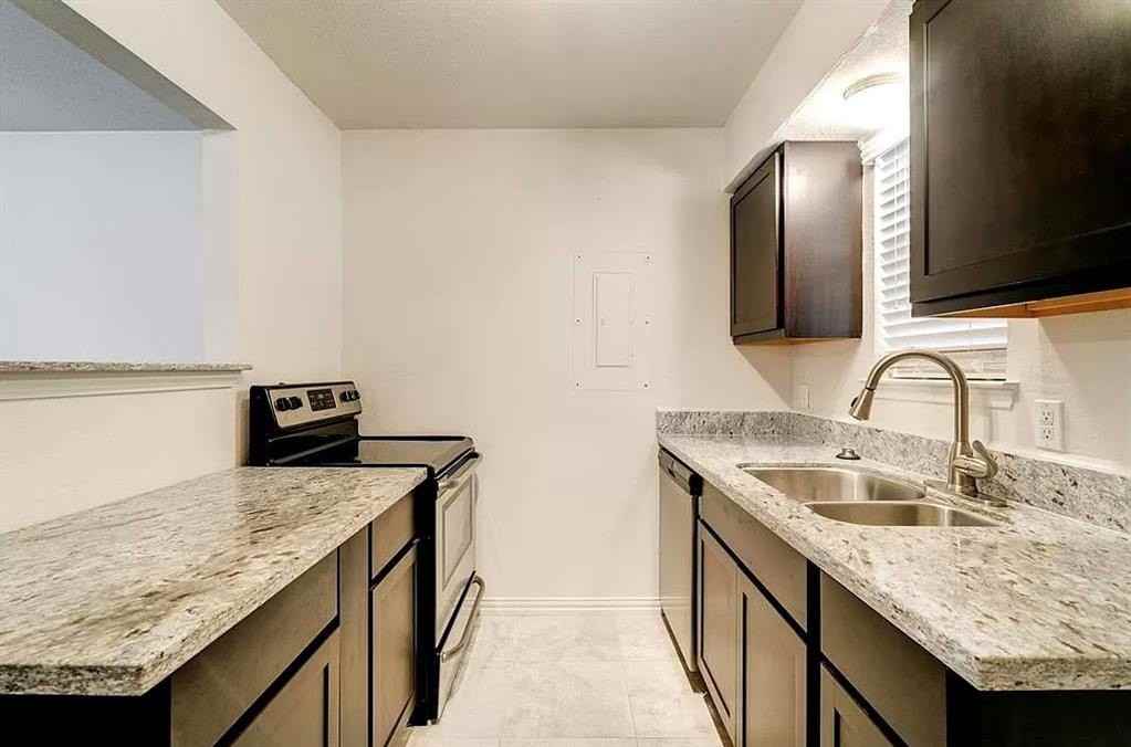 2708 Livingston Ave - Photo 7 of 15