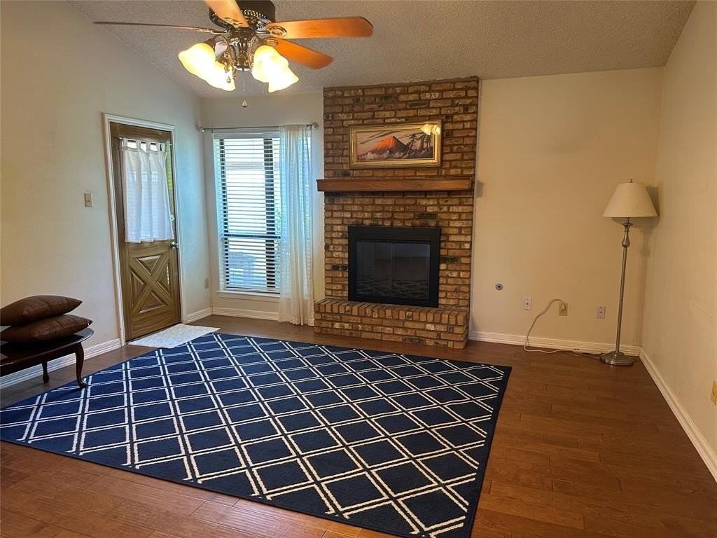 4742 Kevin Ct - Photo 5 of 30