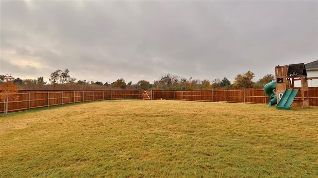 6749 Lake Overlook Dr - Photo 2 of 10