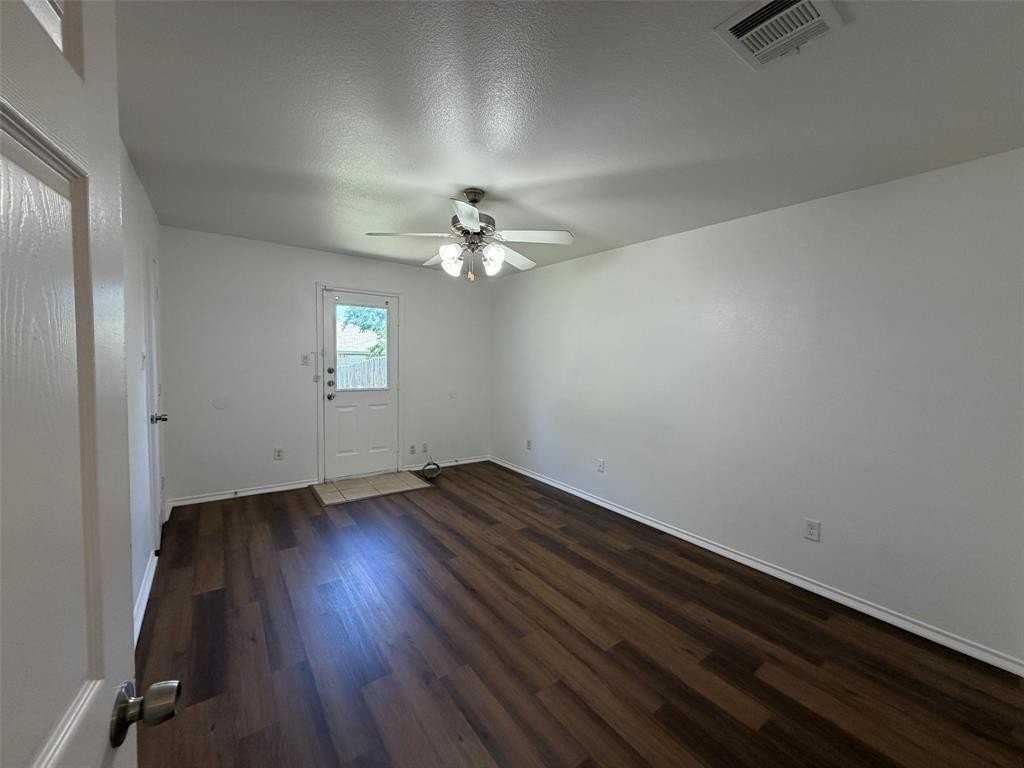 8118 Tanner Ave - Photo 6 of 11