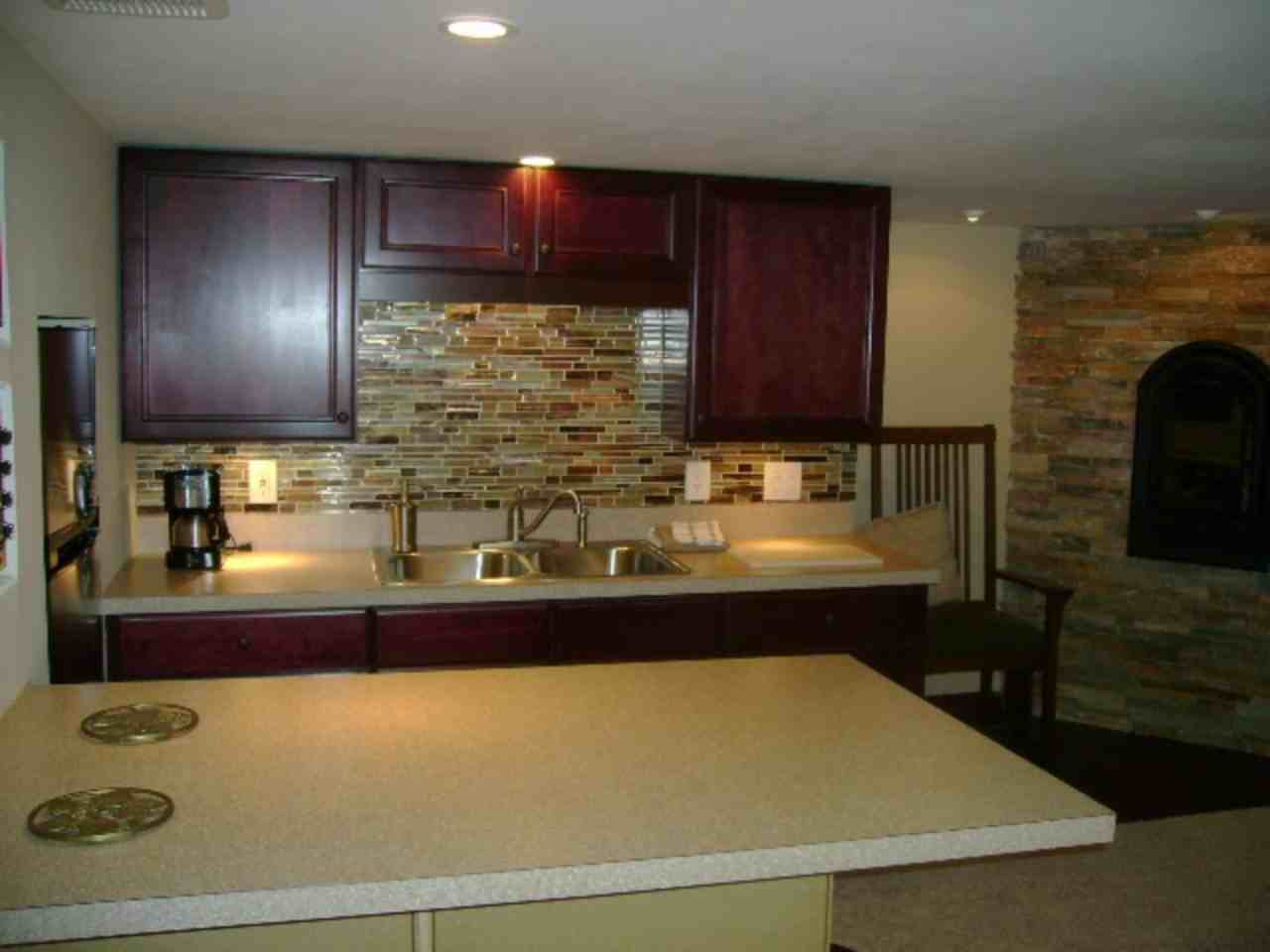 20 Locust Grove Rd #1 - Photo 5 of 25