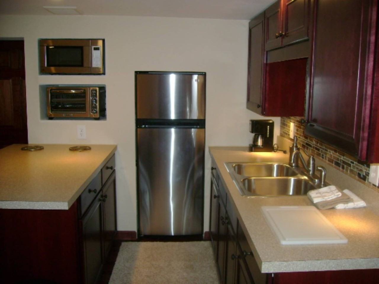 20 Locust Grove Rd #1 - Photo 6 of 25