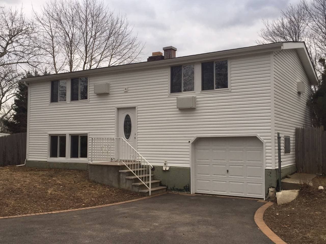 68 University Heights Dr - Photo 2 of 22