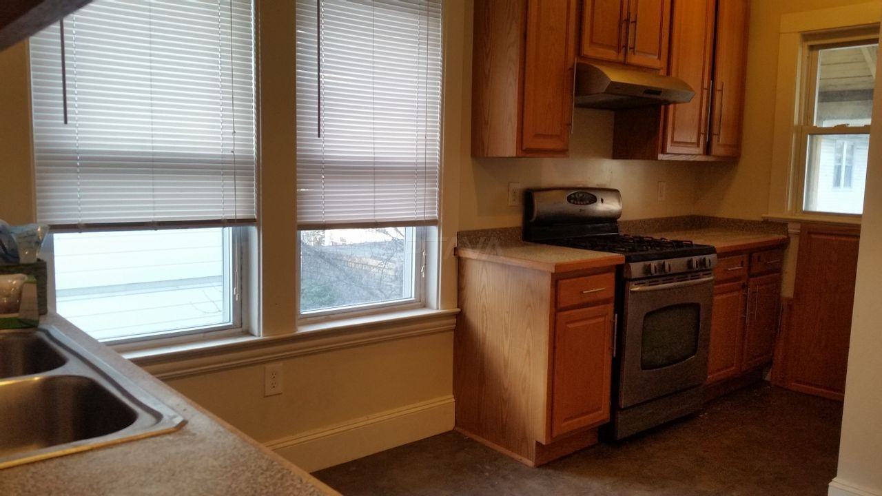 38 Alexander Ave #2 - Photo 7 of 11