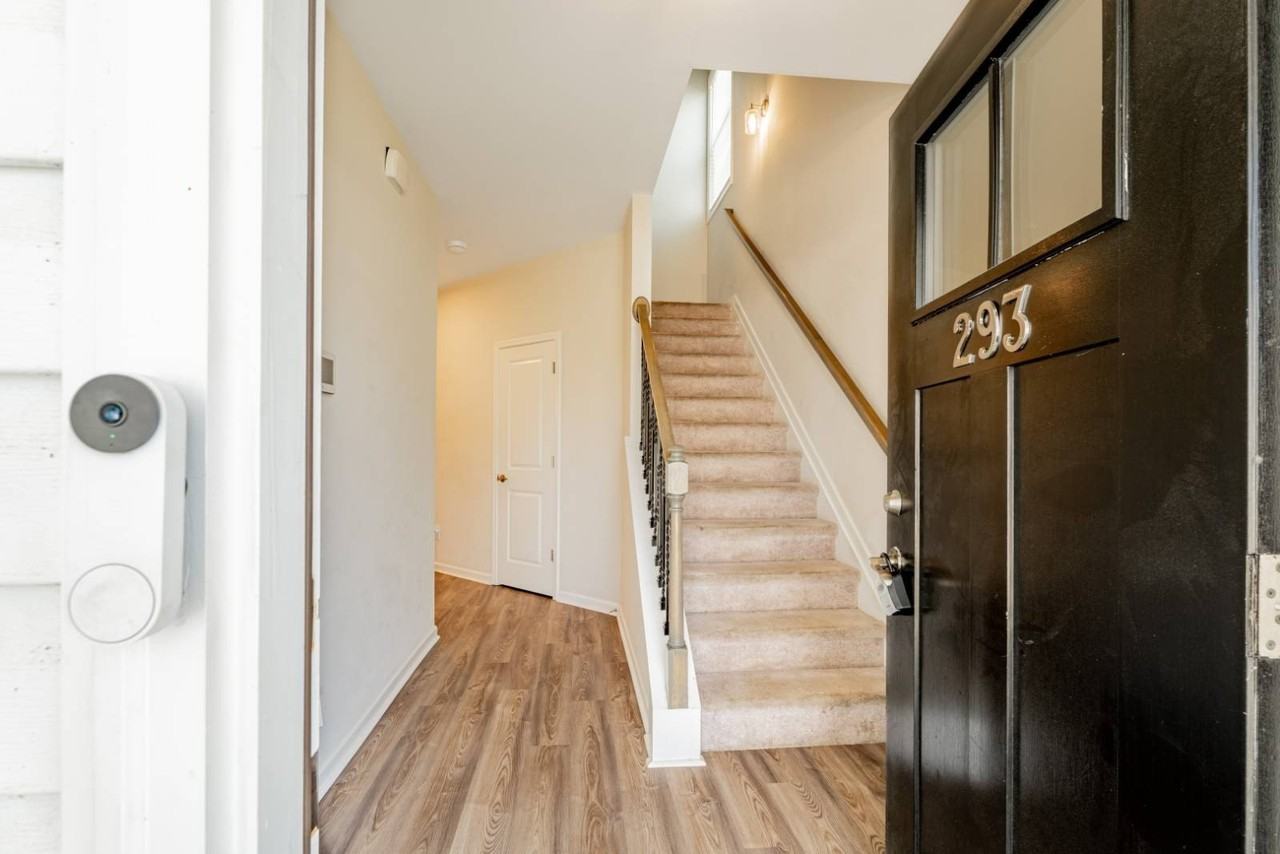 293 Mansell Park - Photo 6 of 33