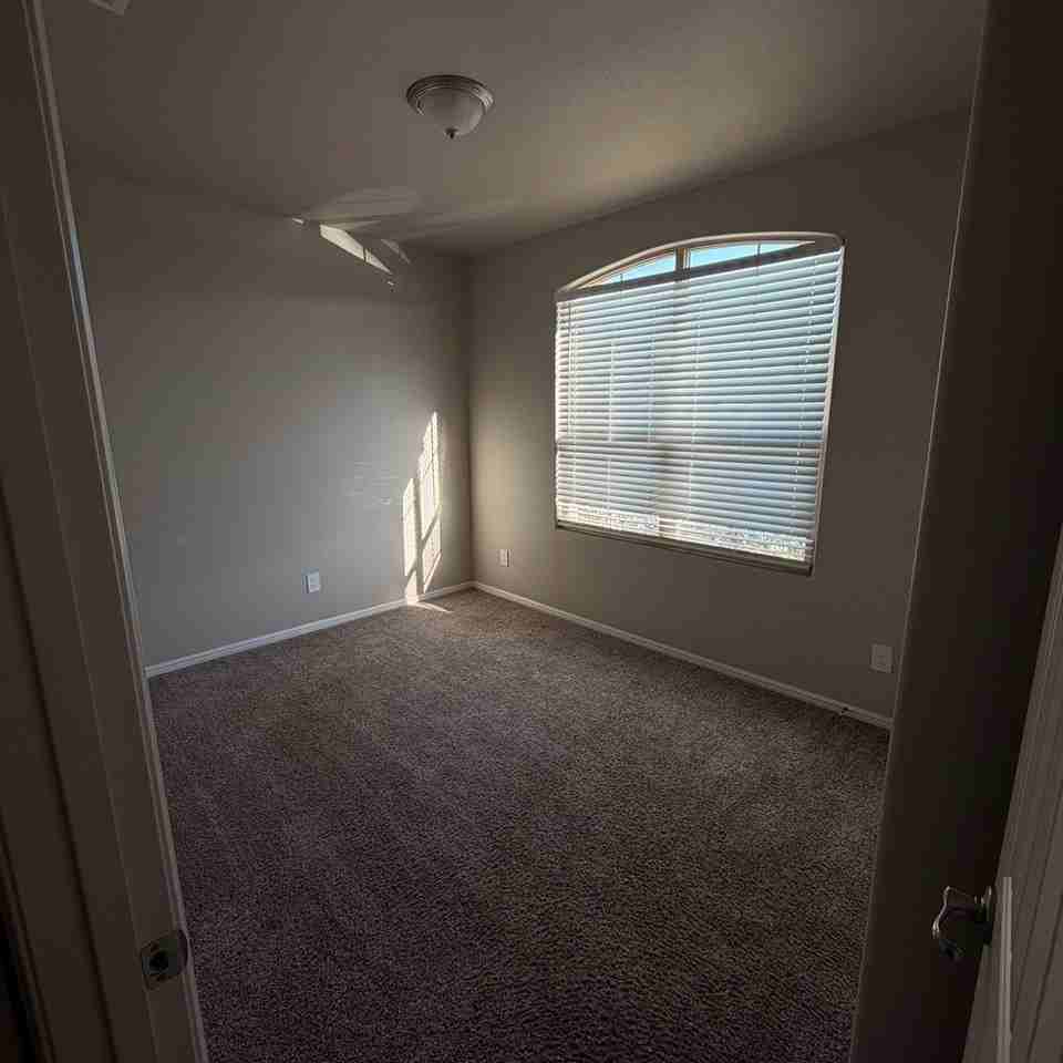 7526 Horton Ranch Rd - Photo 6 of 9