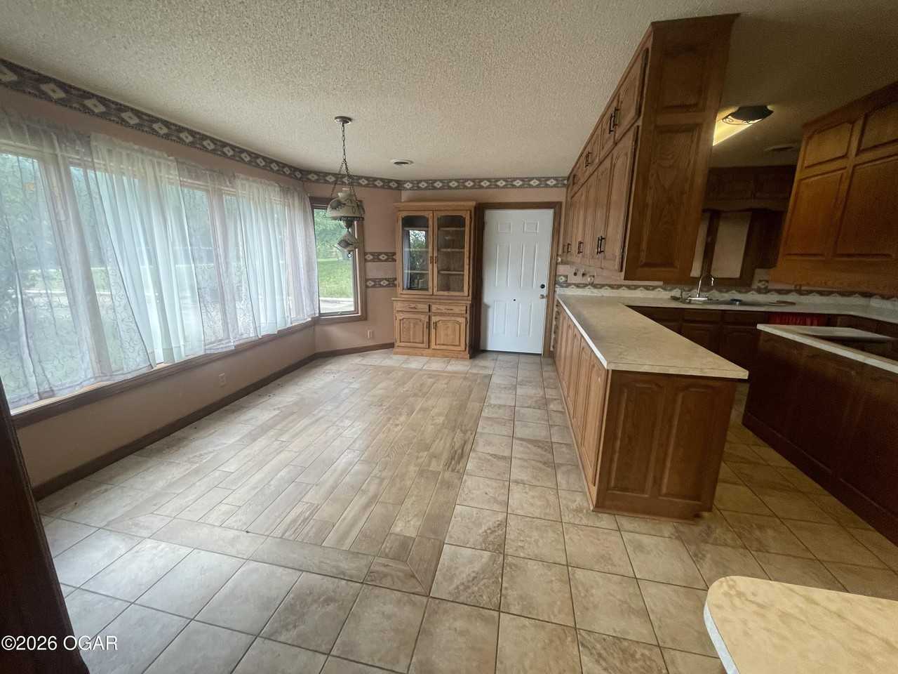 27523 Thorn Rd - Photo 3 of 8