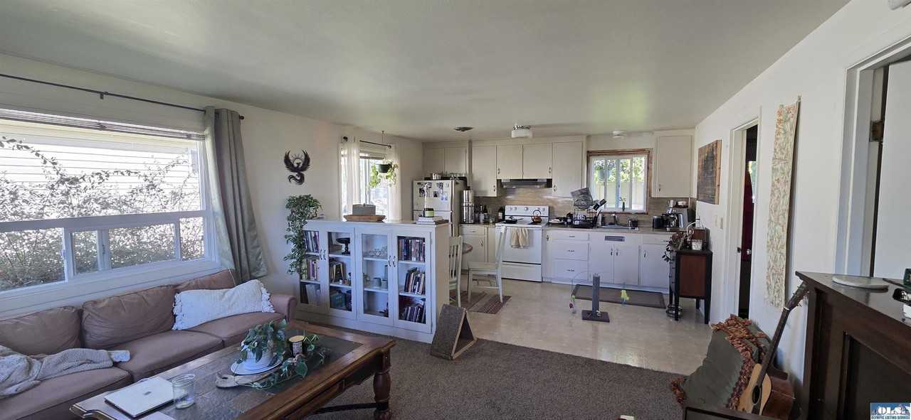 226 Orcas Ave Unit 2 - Photo 2 of 12