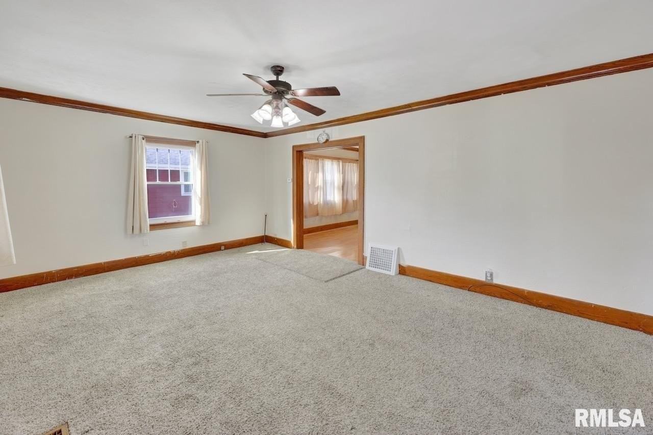 2601 W Kenwood Ave - Photo 5 of 29