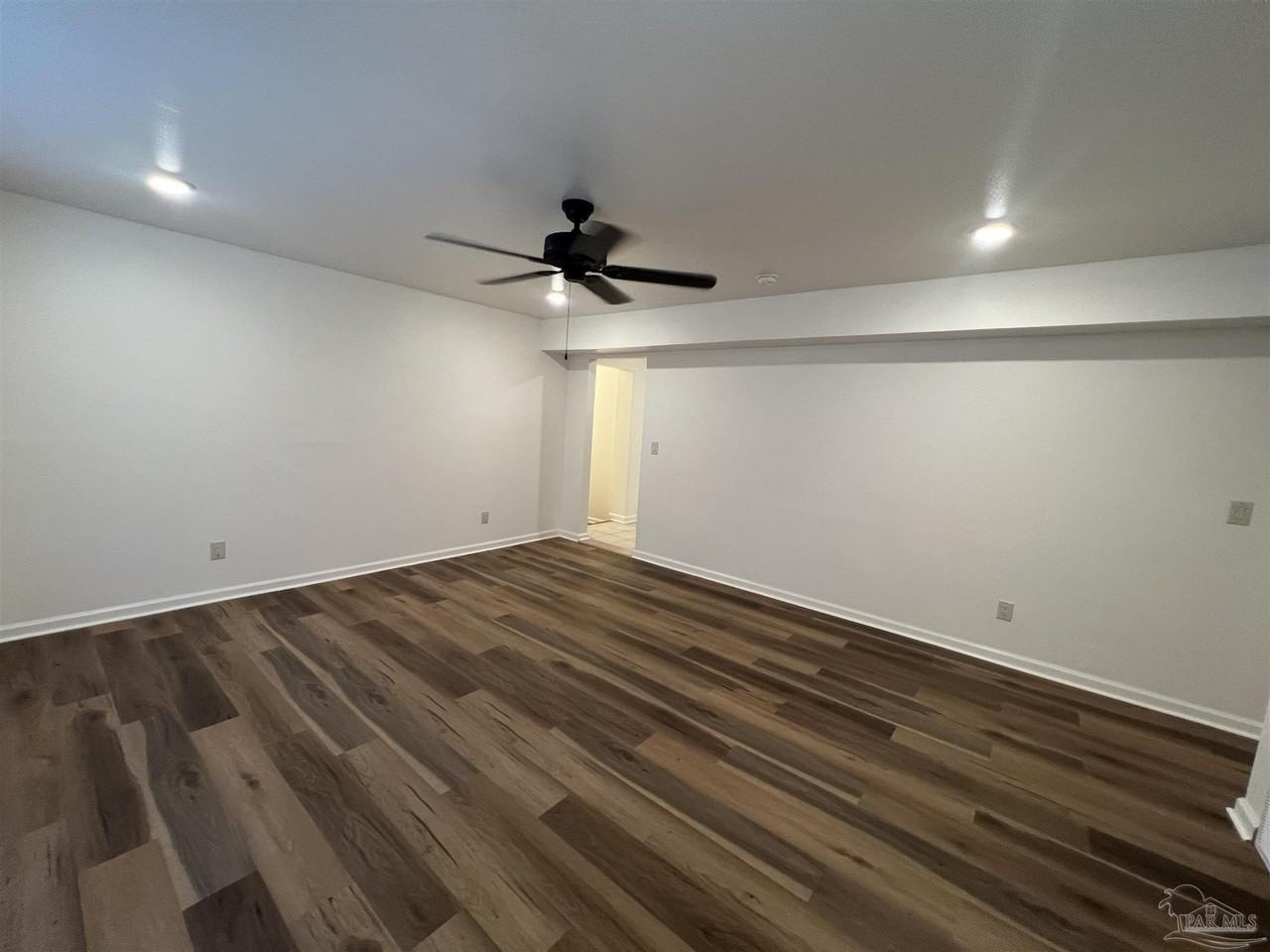 6791 Vivian Dr - Photo 4 of 33