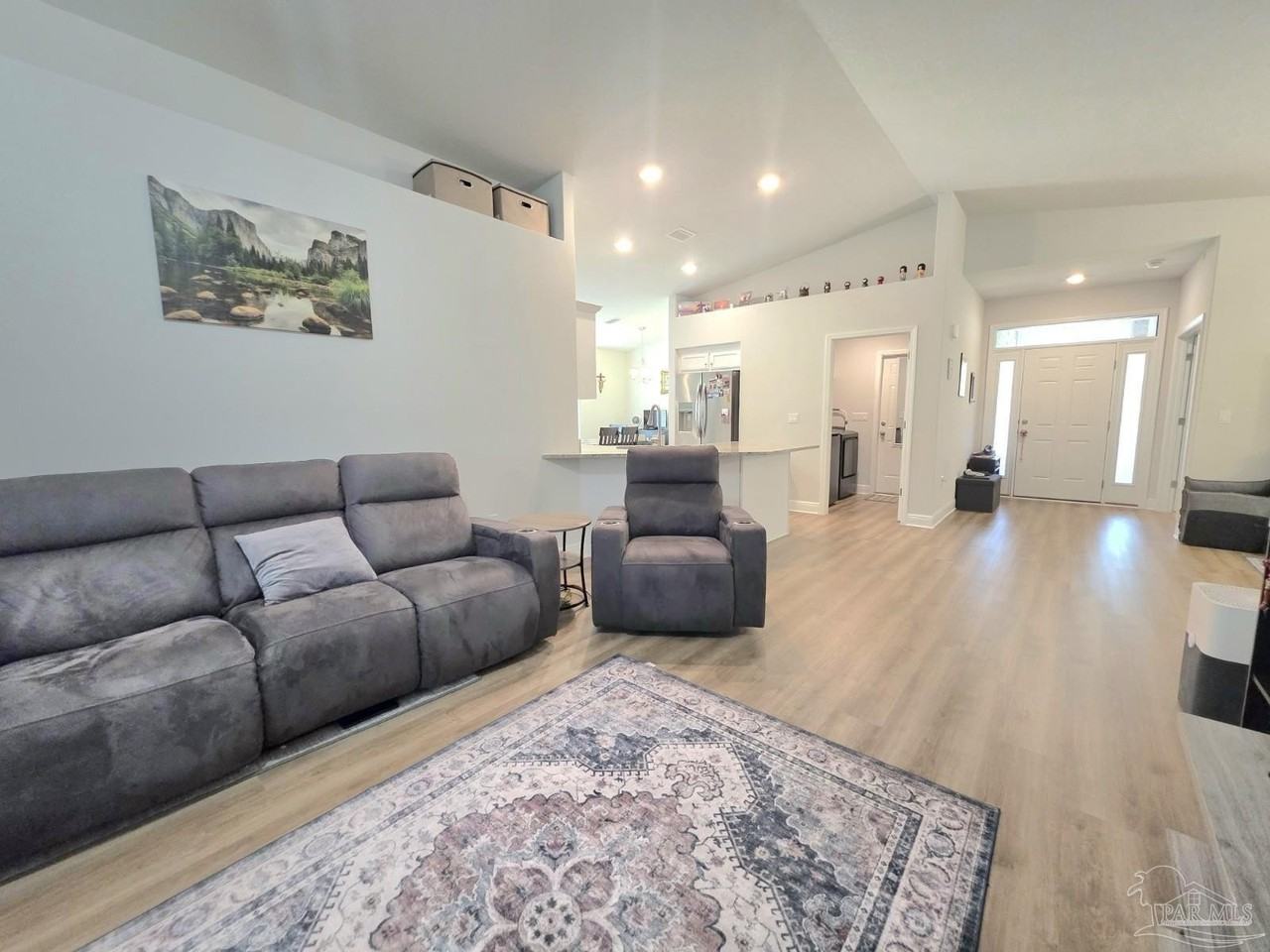 12139 Emerald Heights Ln - Photo 7 of 24