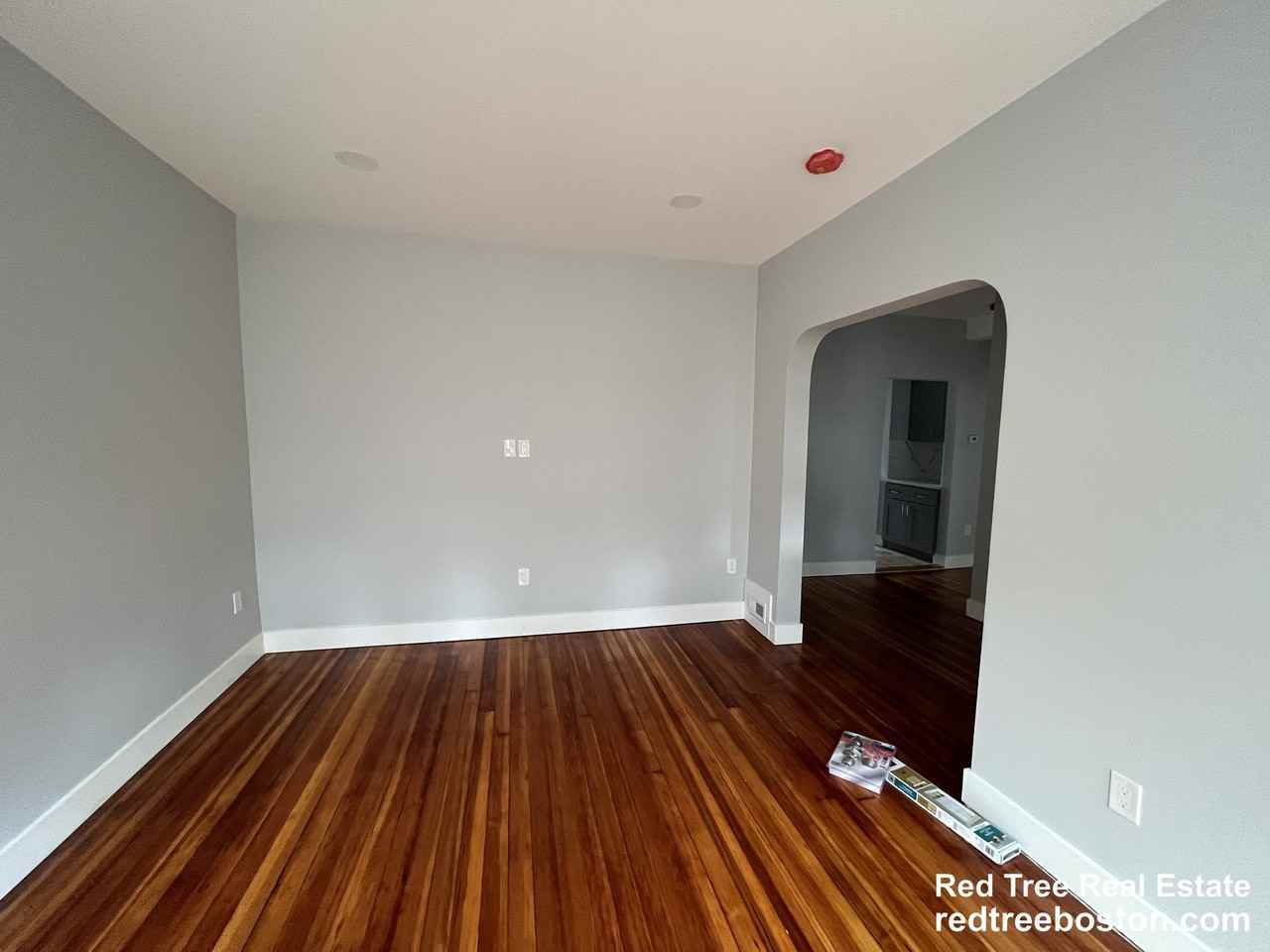31 Faywood Ave #1 - Photo 3 of 16