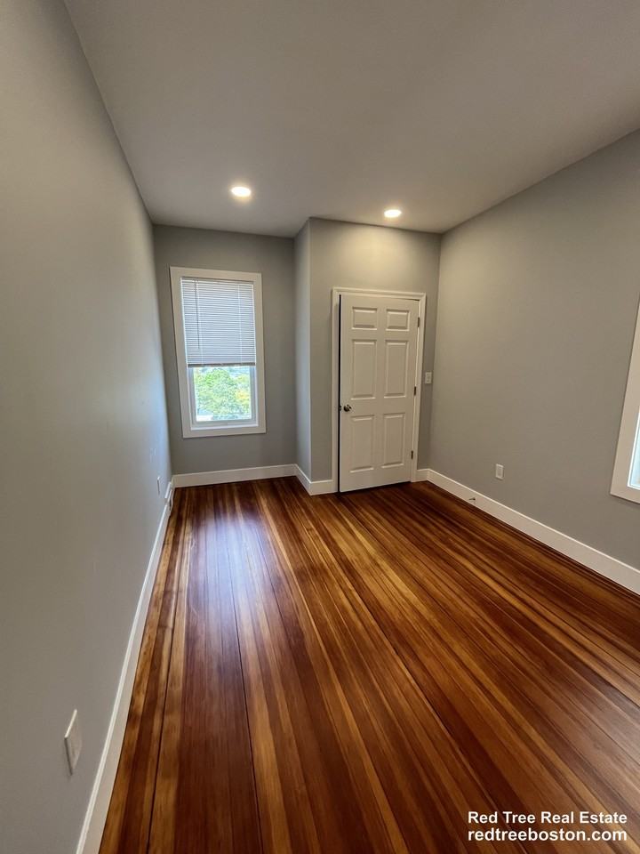 31 Faywood Ave #1 - Photo 6 of 16
