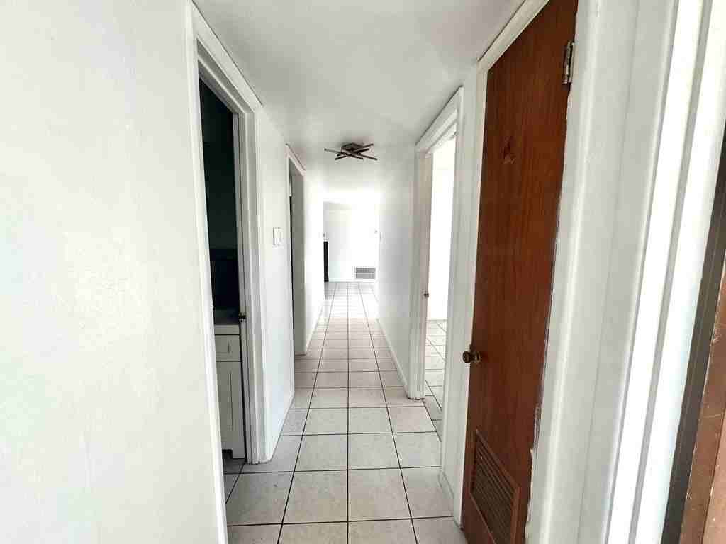 1044 Washington St - Photo 7 of 17