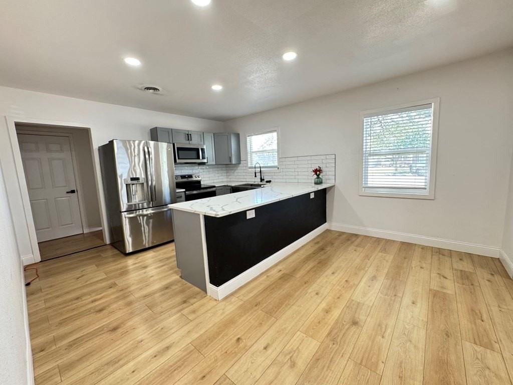 1807 W Kentucky Ave - Photo 3 of 8