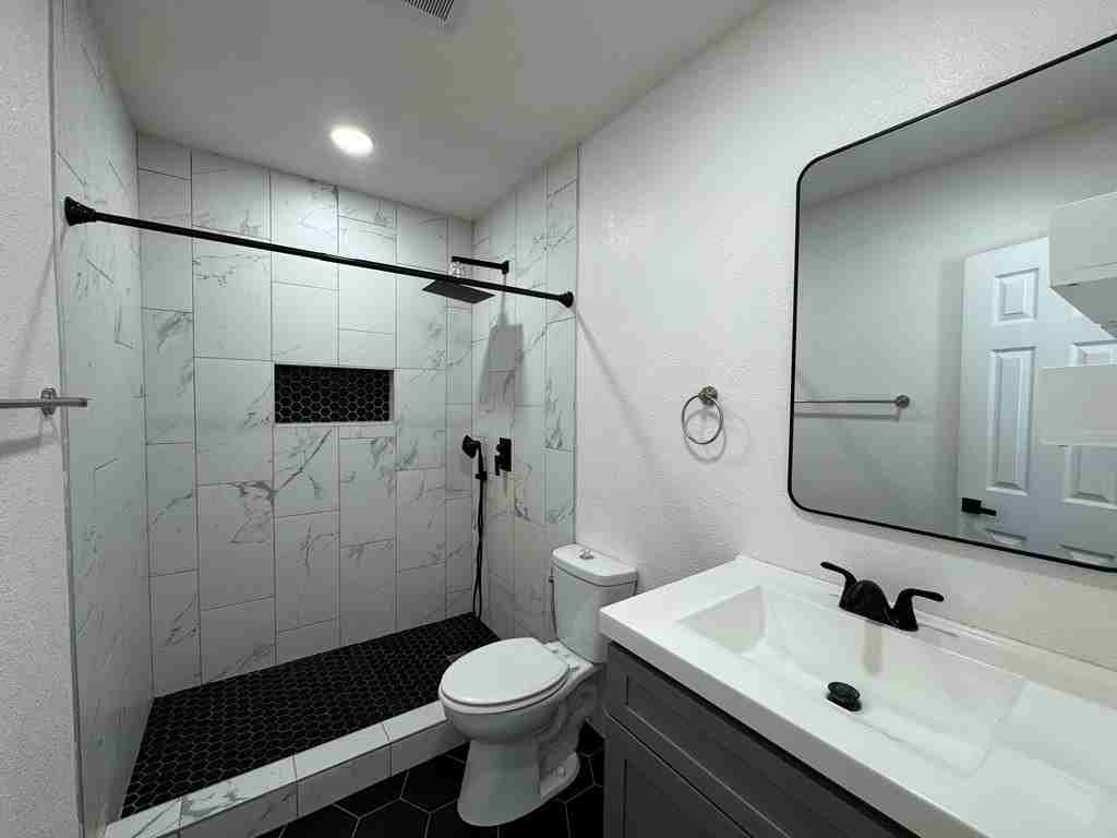 1807 W Kentucky Ave - Photo 5 of 8