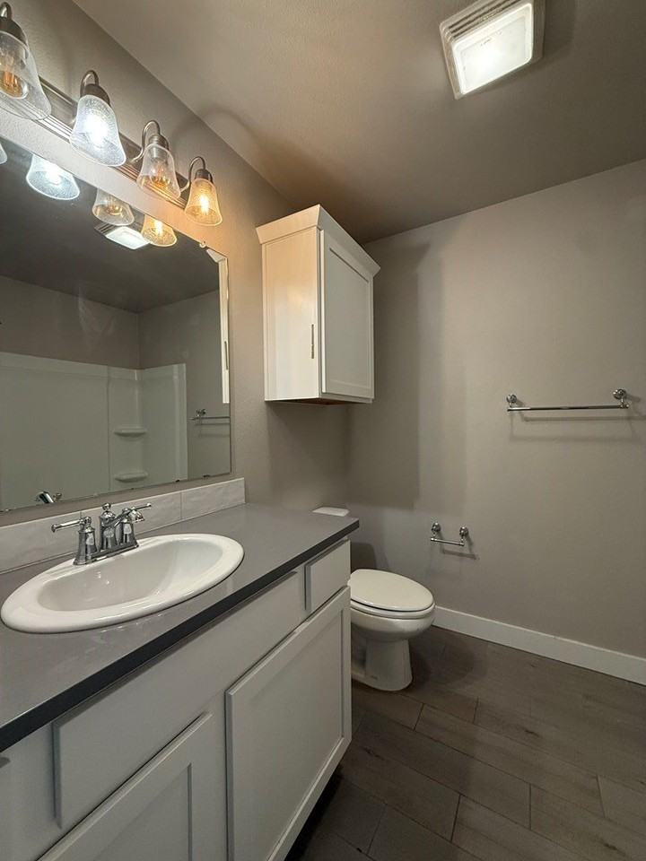 2409 Husk St - Photo 7 of 8
