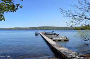featured image of 3 Lakeview Dr