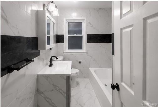 8938 Hartwell St - Photo 4 of 9