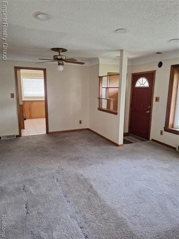 8547 Kinloch St - Photo 5 of 32