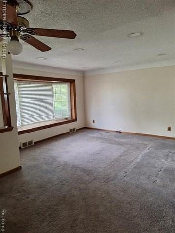 8547 Kinloch St - Photo 6 of 32
