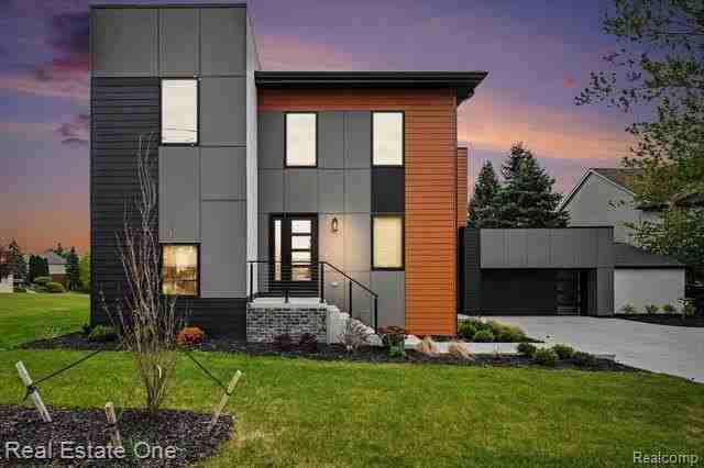 6480 John R Rd - Photo 2 of 32