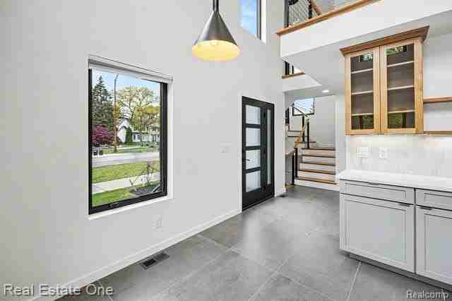 6480 John R Rd - Photo 4 of 32