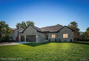 5636 Paris Dr - Photo 1 of 1