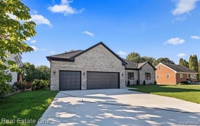 5636 Paris Dr - Photo 2 of 37
