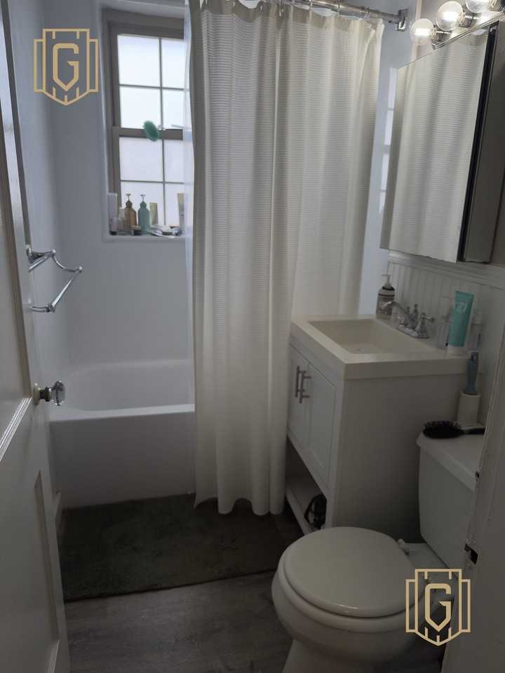 293 Spring Street Ext #3 - Photo 5 of 21