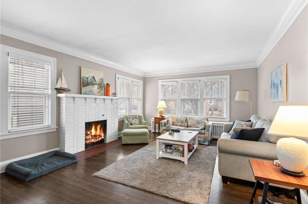 4749 Harriet Ave - Photo 3 of 17