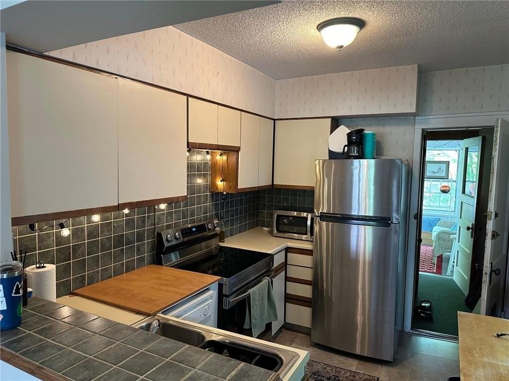 4917 Vincent Ave S - Photo 4 of 9