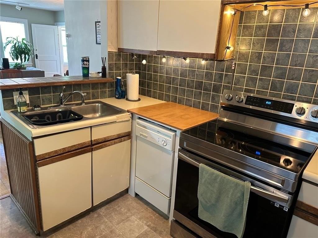 4917 Vincent Ave S - Photo 5 of 9