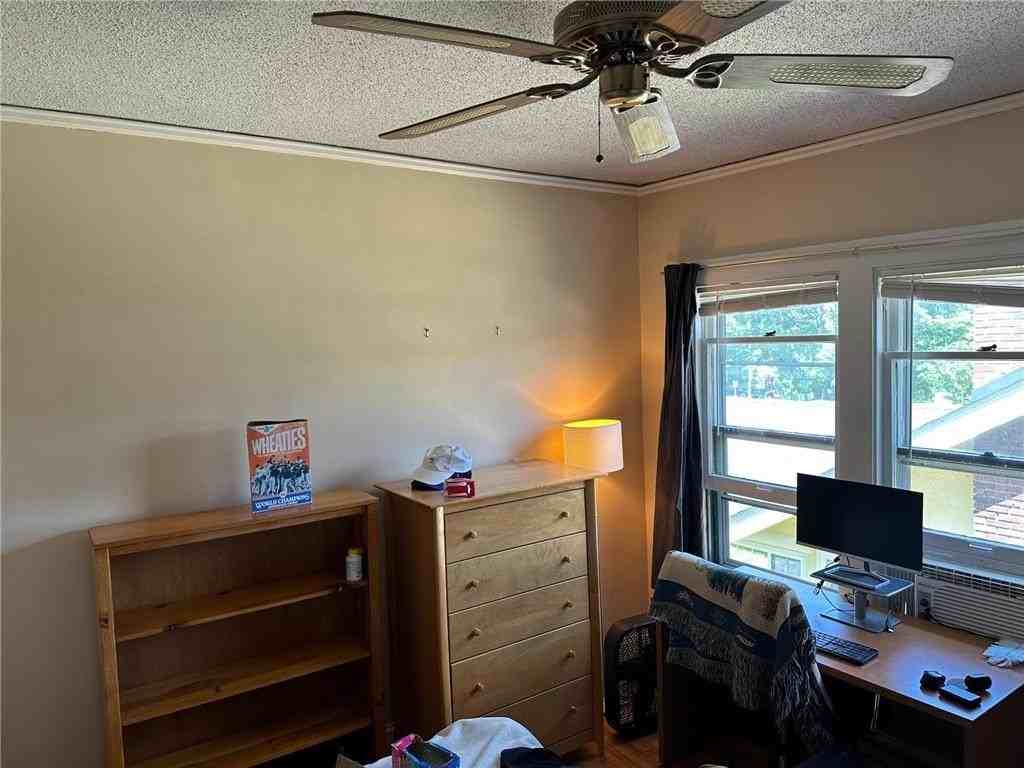 4917 Vincent Ave S - Photo 7 of 9