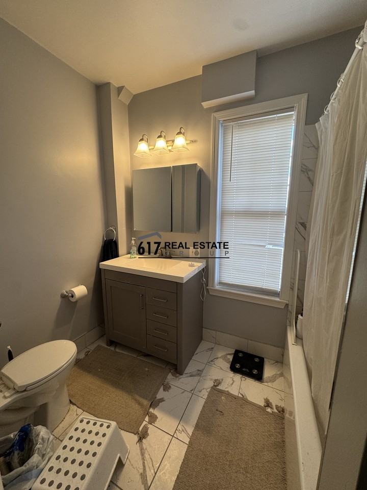119 Franklin St #2 - Photo 6 of 12