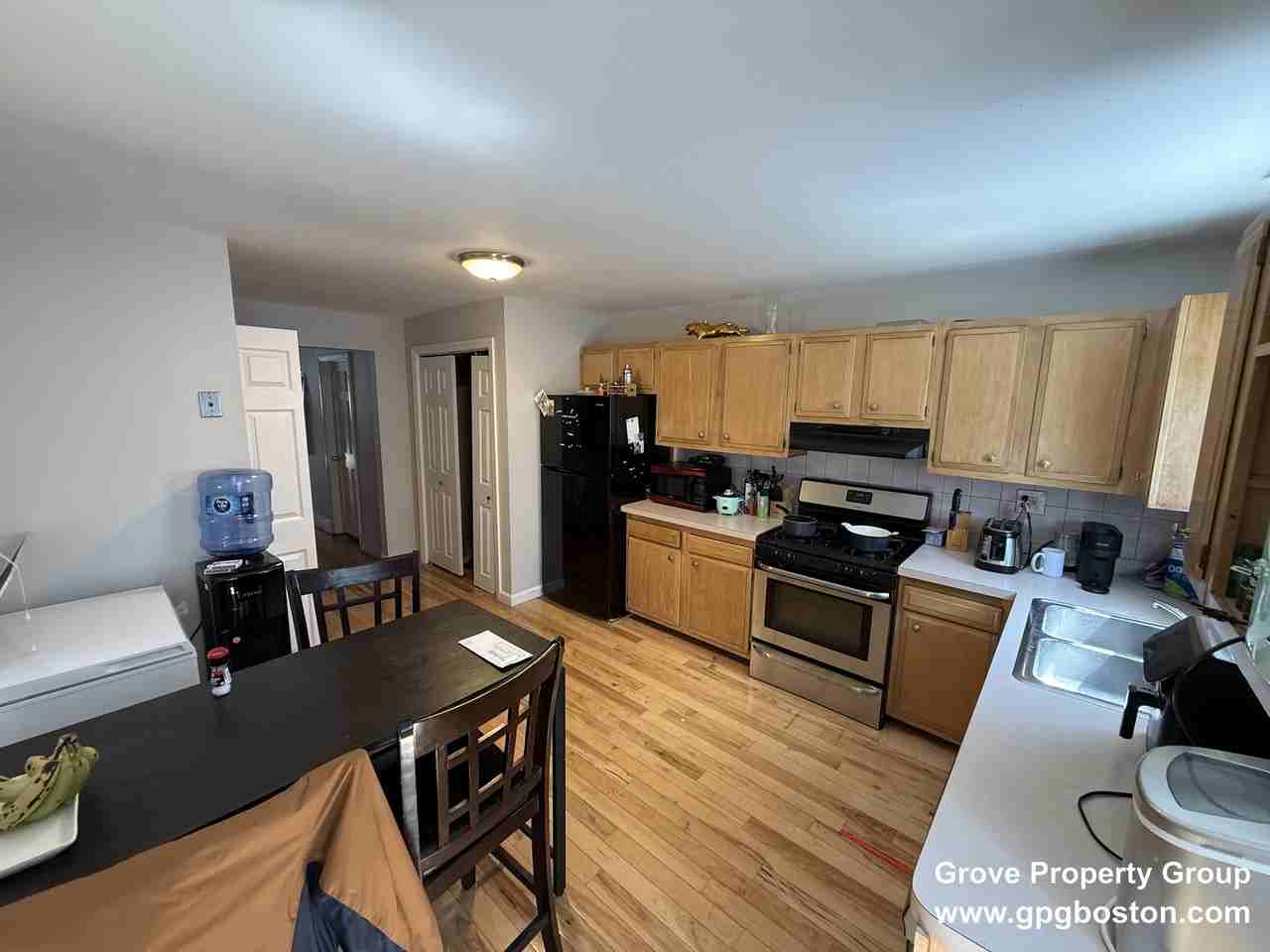 621 E 5th St #3 - Photo 3 of 9