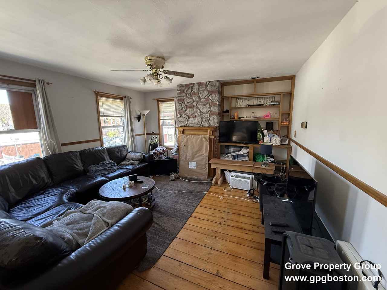621 E 5th St #3 - Photo 4 of 9