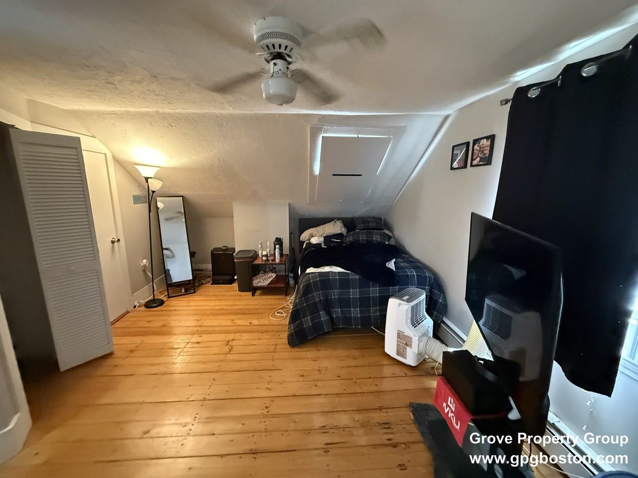621 E 5th St #3 - Photo 6 of 9