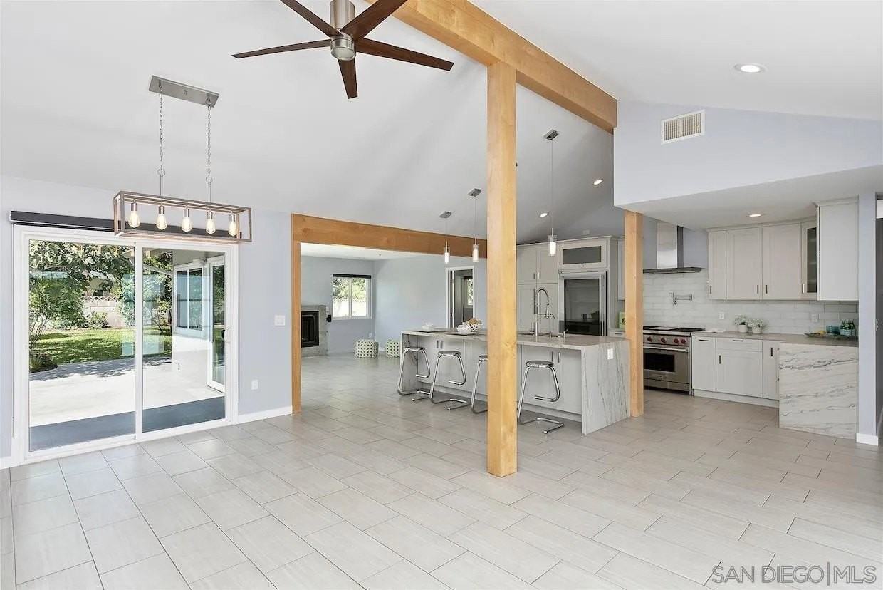 6368 Lake Badin Ave - Photo 3 of 31